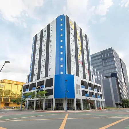 Hop Inn Hotel Aseana City Manila-3
